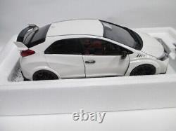 1/18 Ebbro Honda Civic Type R 2015 Blanc Production Arrêtée